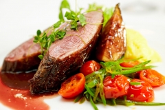 Glazed duck fillet, mashed potatoes seasoned with truffle oil, fig and aniseed sauce